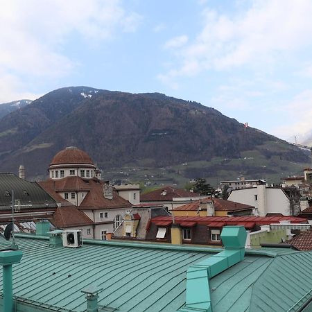 Ausblick Kleinjuwel Mit Panoramablick + Garage Apartment Merano Bagian luar foto