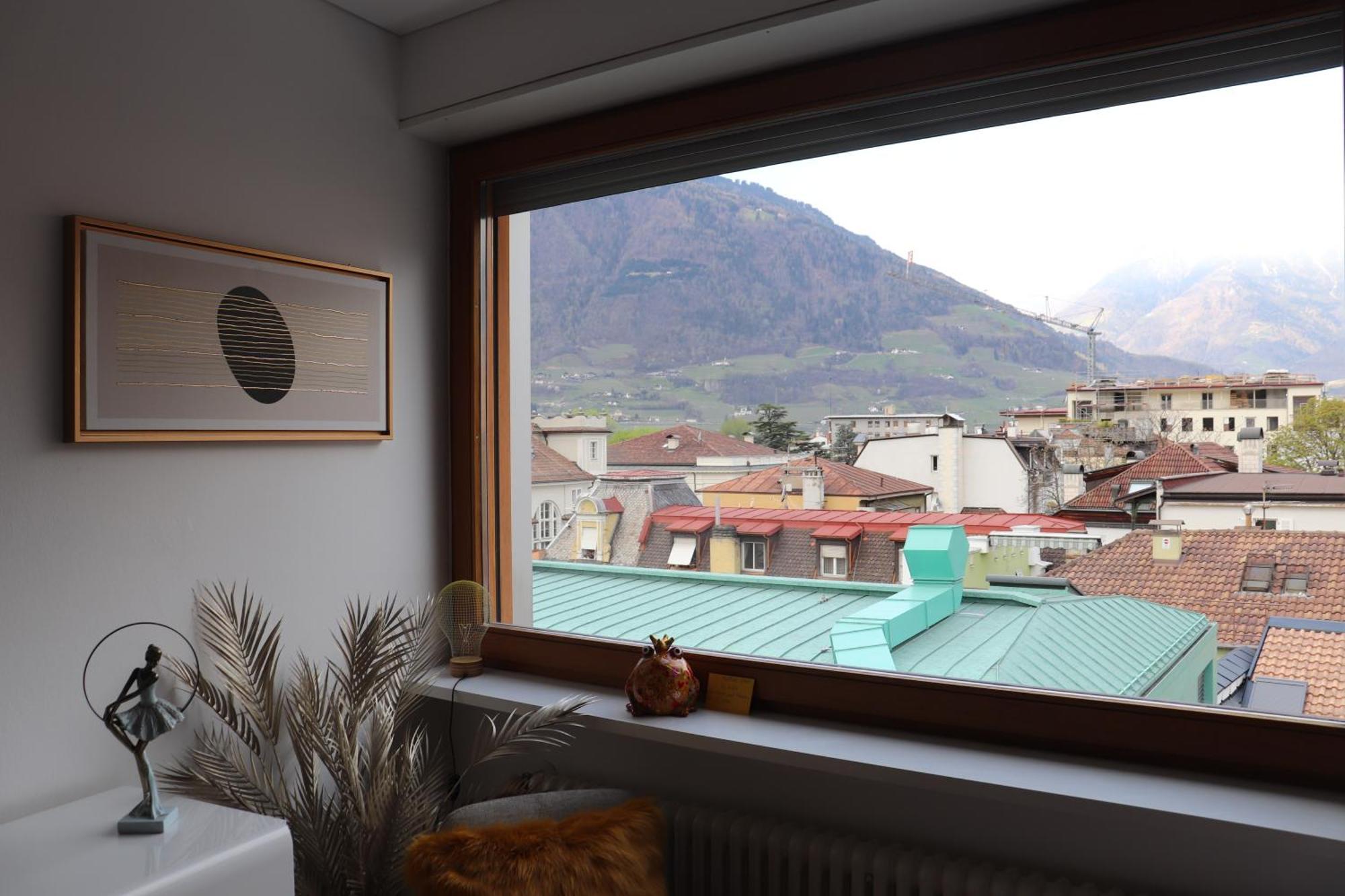 Ausblick Kleinjuwel Mit Panoramablick + Garage Apartment Merano Bagian luar foto