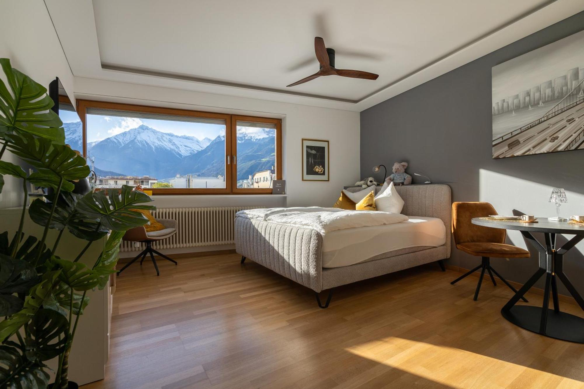 Ausblick Kleinjuwel Mit Panoramablick + Garage Apartment Merano Bagian luar foto