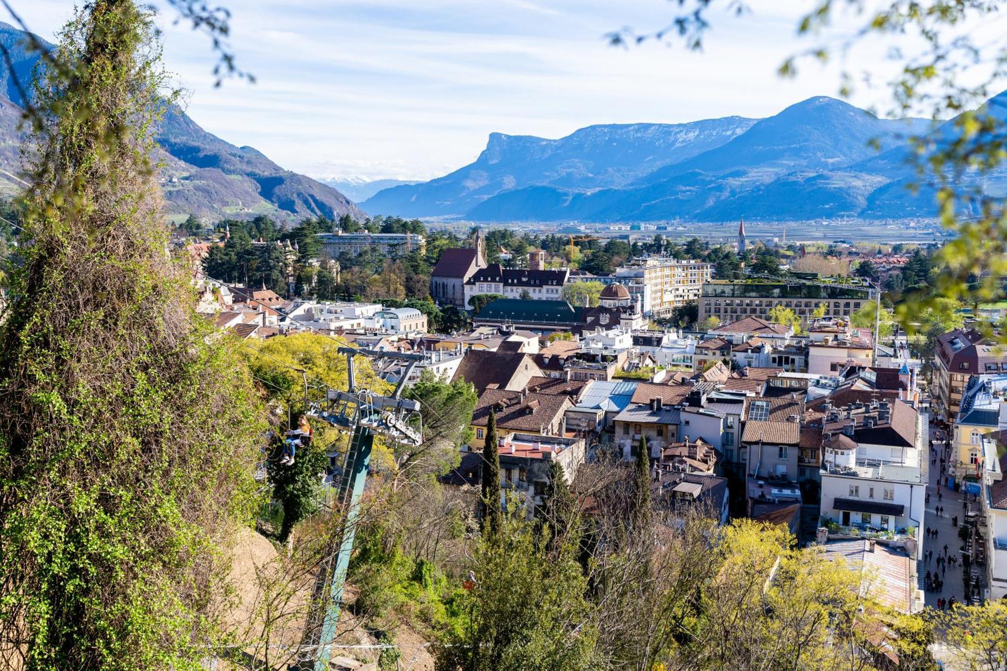 Ausblick Kleinjuwel Mit Panoramablick + Garage Apartment Merano Bagian luar foto