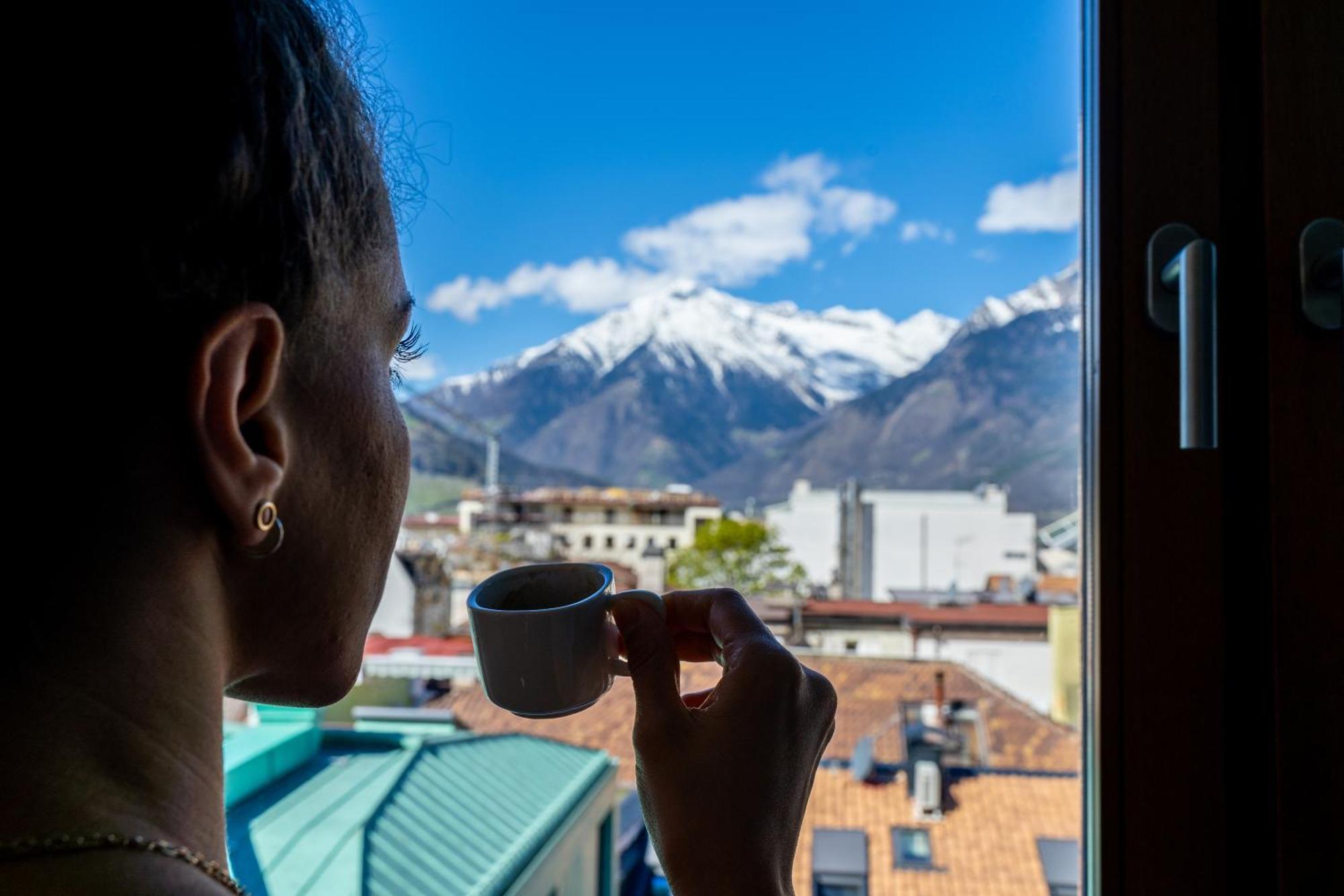 Ausblick Kleinjuwel Mit Panoramablick + Garage Apartment Merano Bagian luar foto