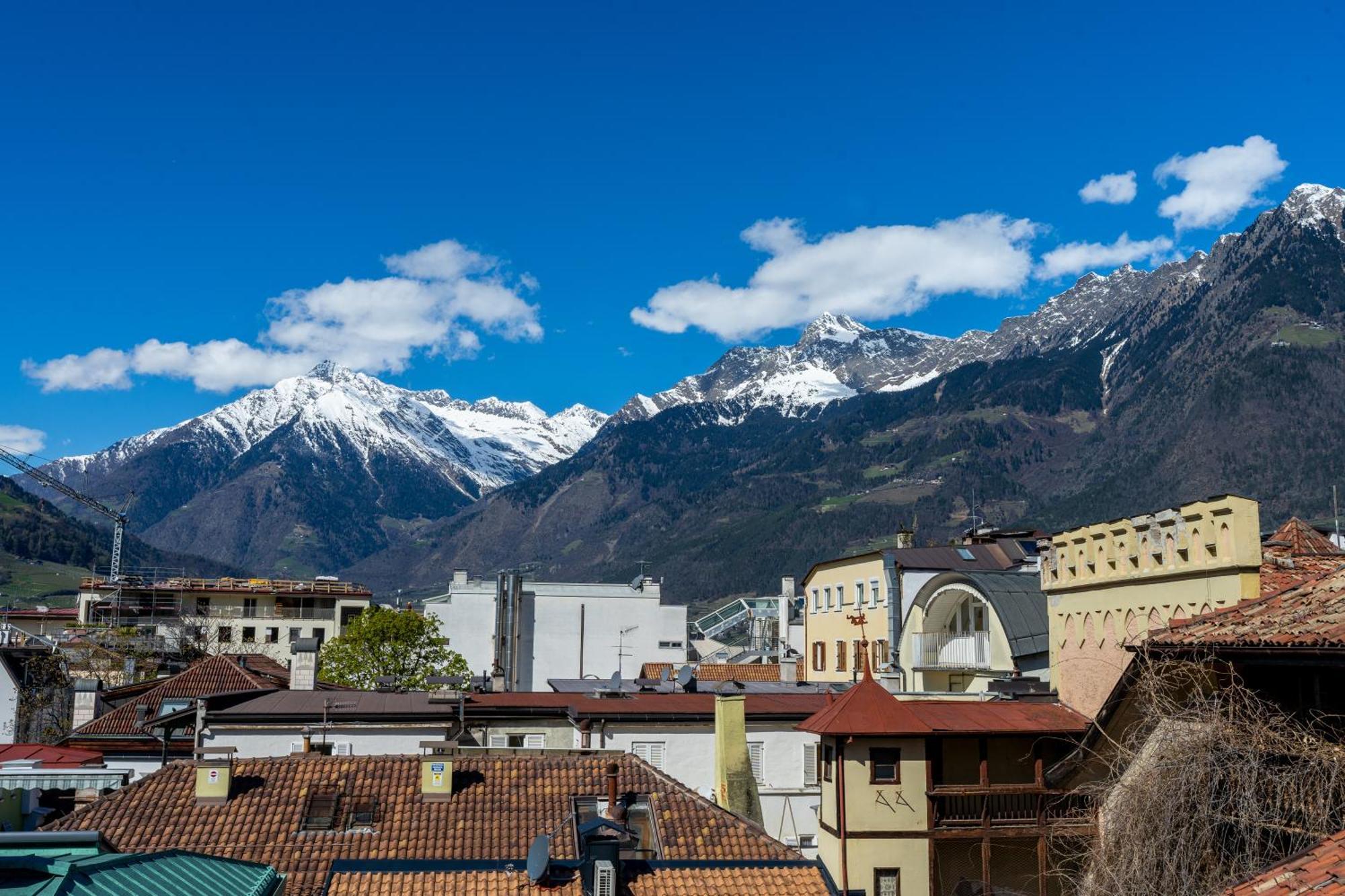 Ausblick Kleinjuwel Mit Panoramablick + Garage Apartment Merano Bagian luar foto