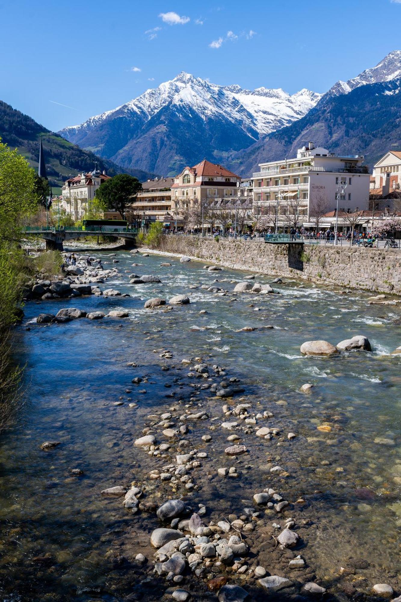 Ausblick Kleinjuwel Mit Panoramablick + Garage Apartment Merano Bagian luar foto