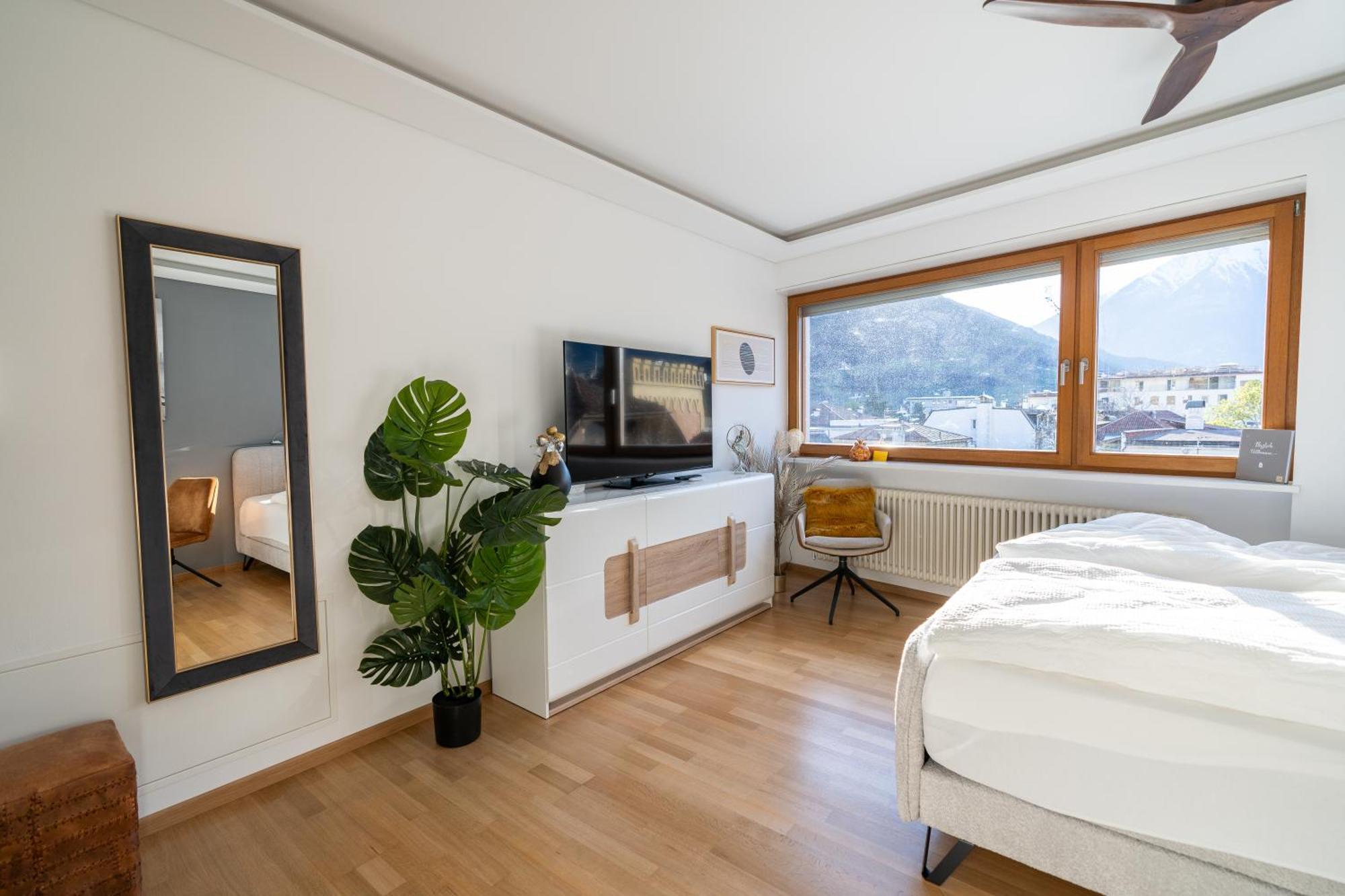 Ausblick Kleinjuwel Mit Panoramablick + Garage Apartment Merano Bagian luar foto